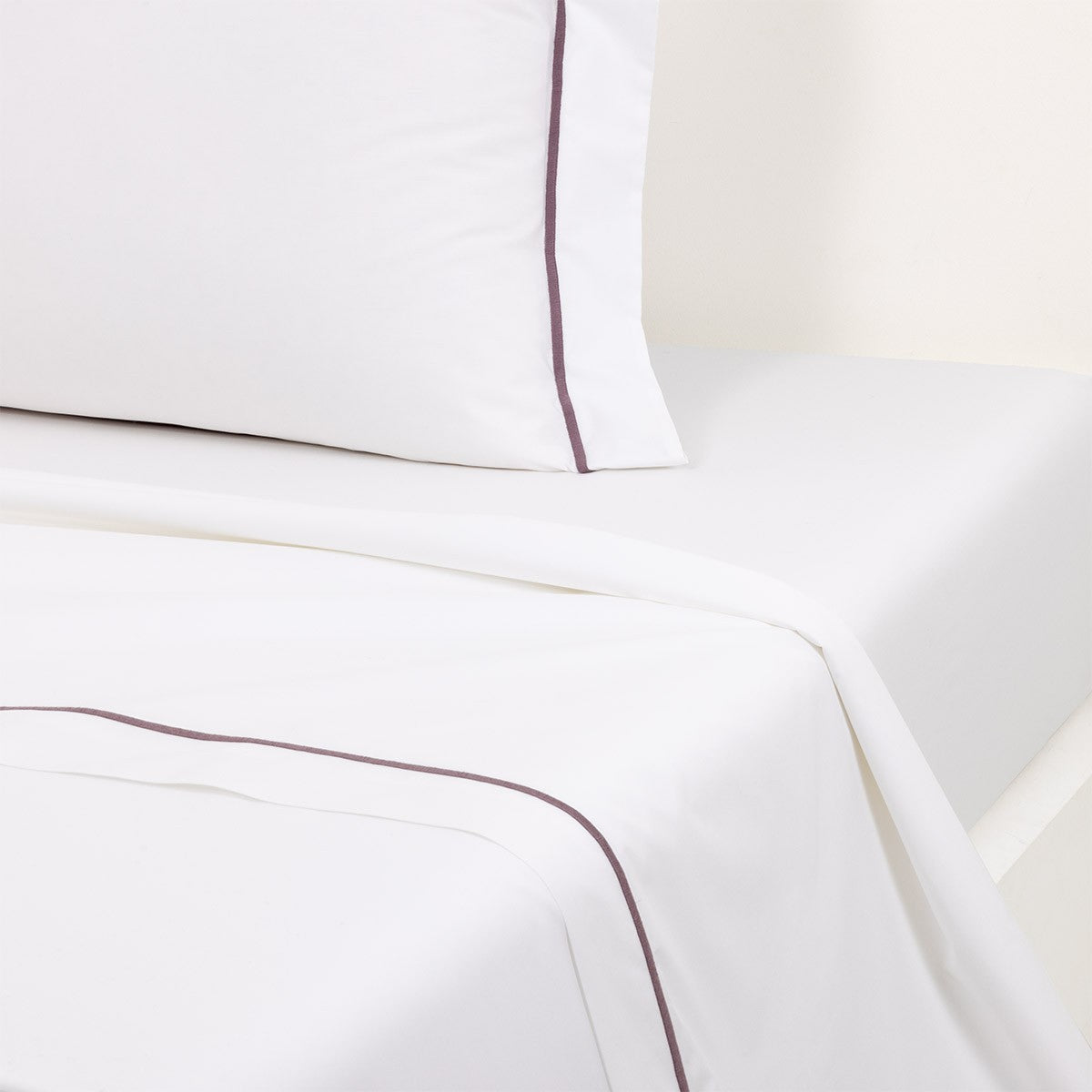 An image of Yves Delorme Athena Flat Sheet