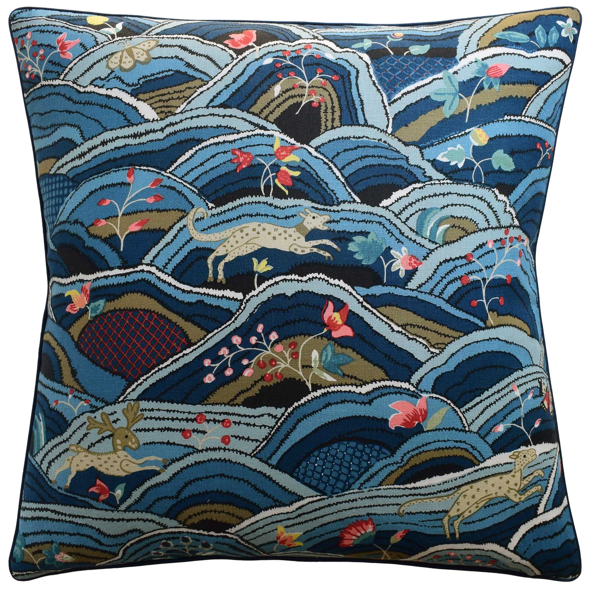 Ryan Studio Rolling Hills 22" Decorative Pillow