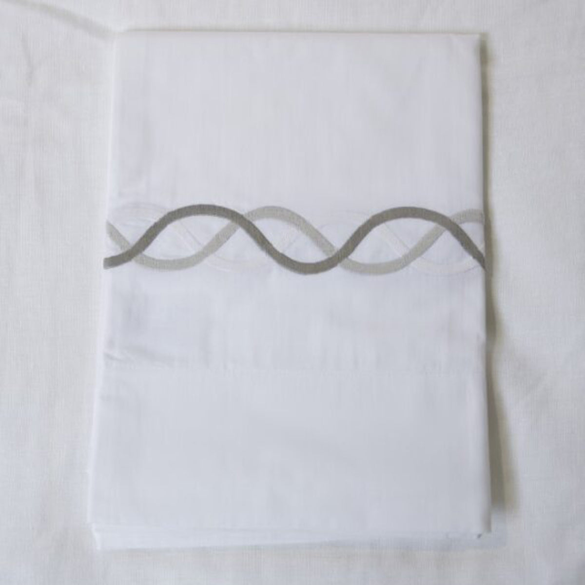 Gracious Home Triple Chain Link Pillowcase