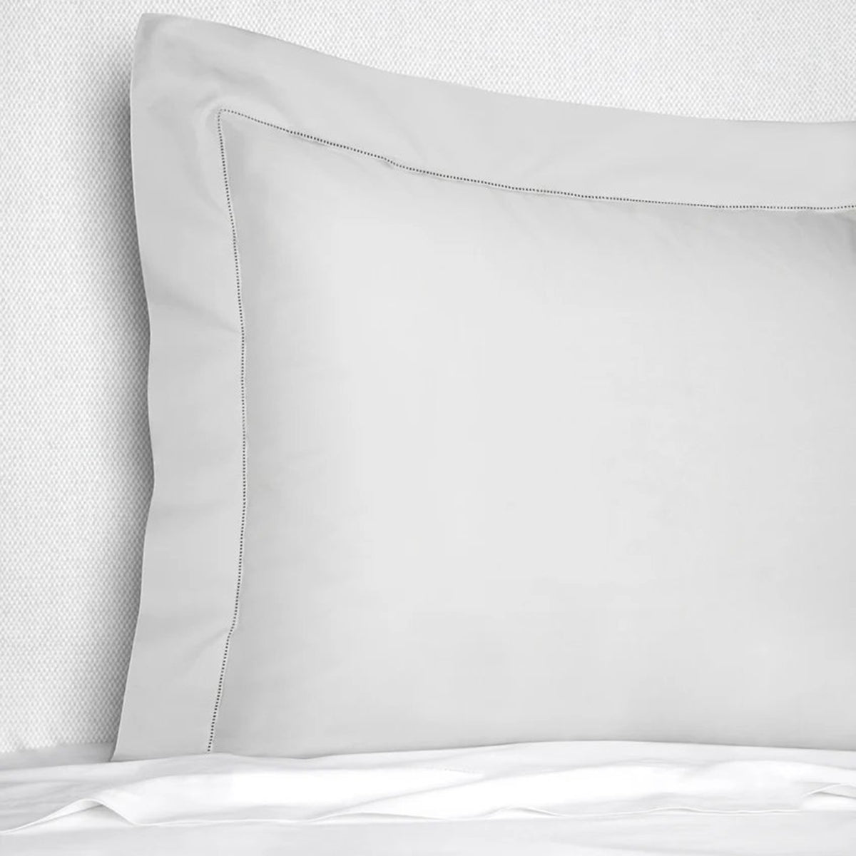 An image of Sferra Giza 45 Luxe Sham