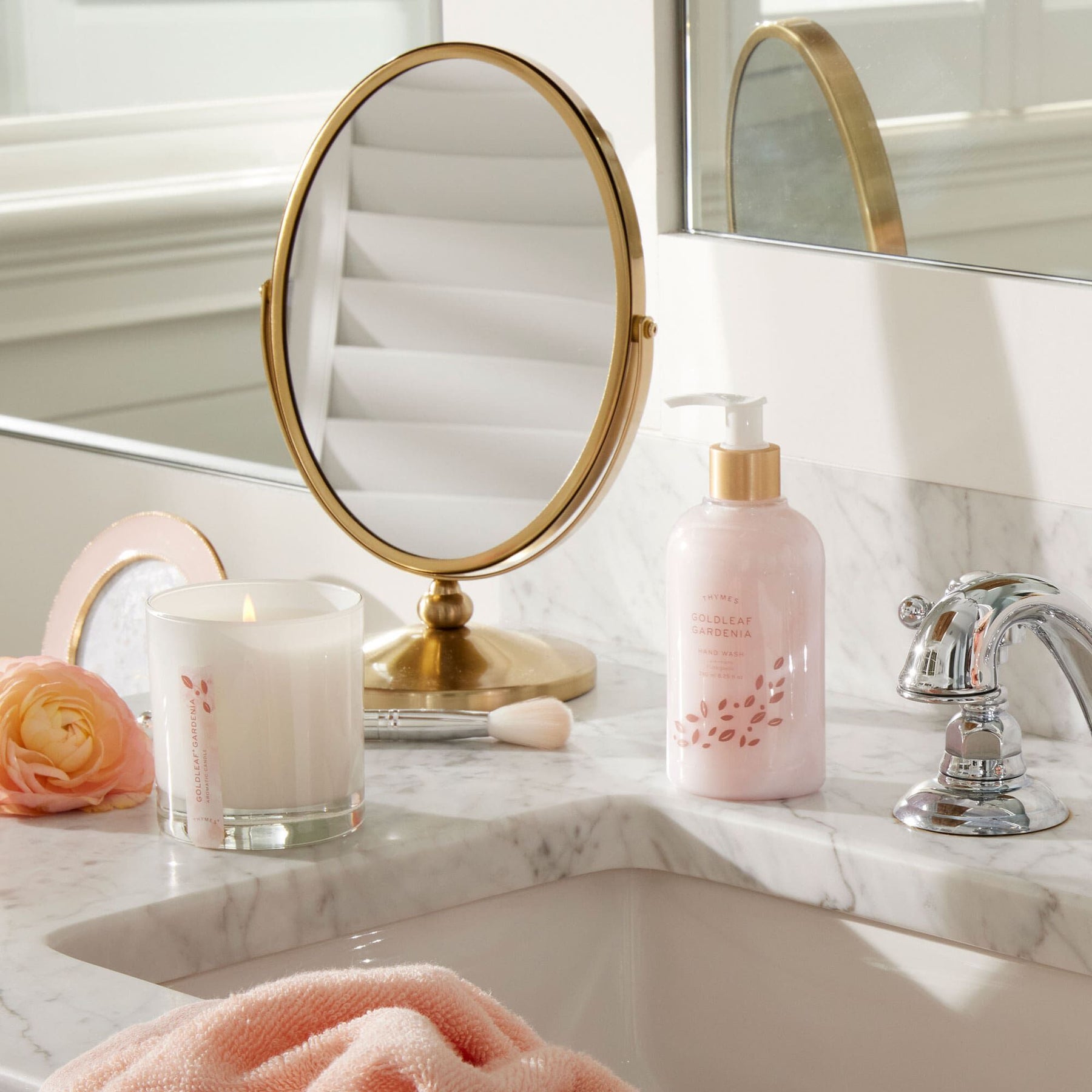 An image of Thymes Goldleaf Gardenia Hand Wash 8.25 fl oz