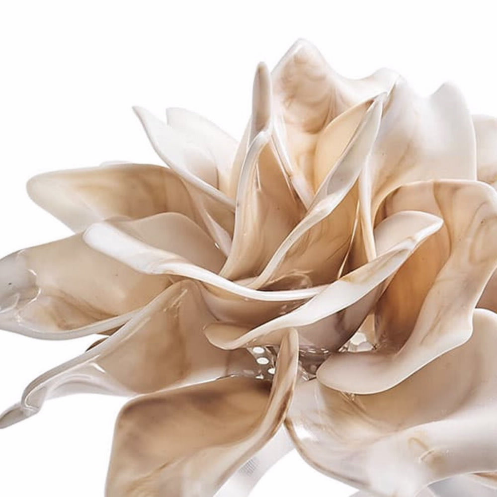 An image of Kim Seybert Dahlia Napkin Ring - Set of 4