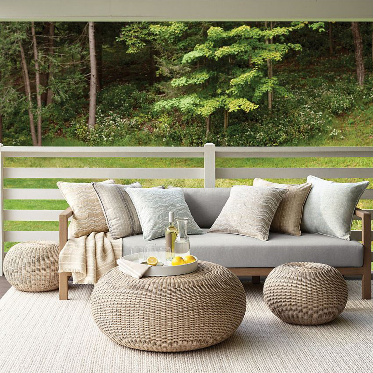 Dash and Albert Veranda Ivory Handwoven Rug- 5'x 8'