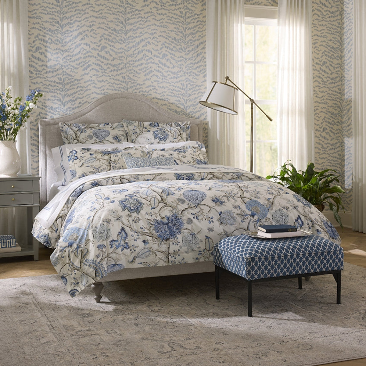 An image of Sferra Pondicherry Duvet Cover
