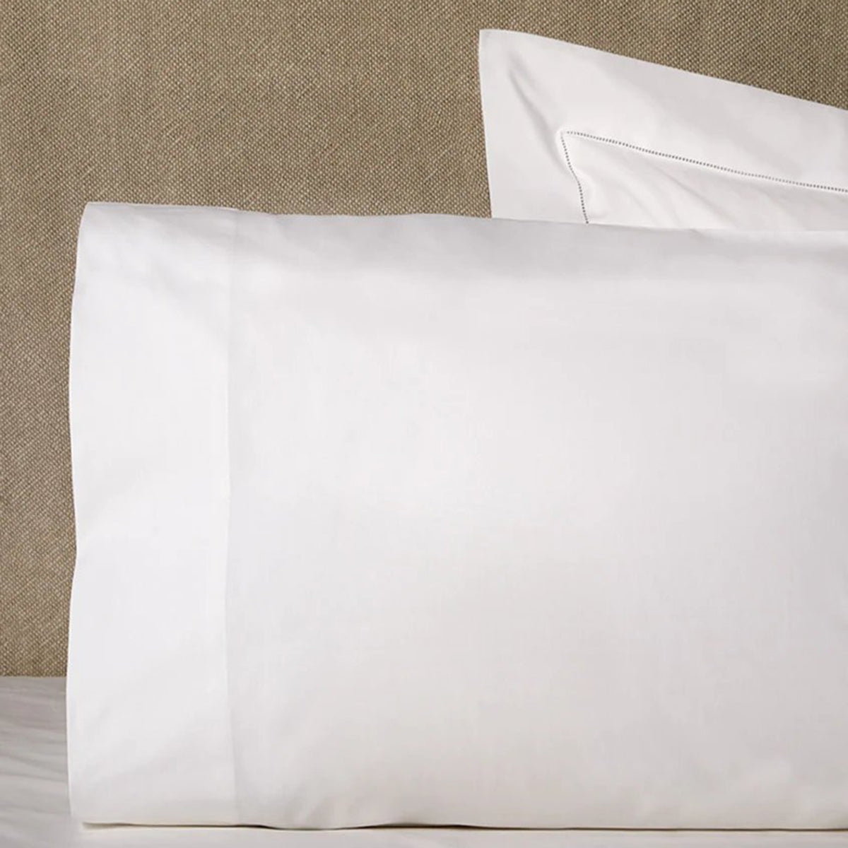 An image of Sferra Simply Celeste Pillowcase Pair