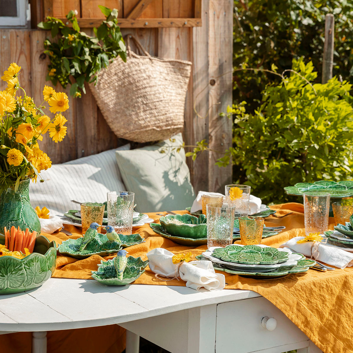 Bordallo Pinheiro Geranium Cake Stand