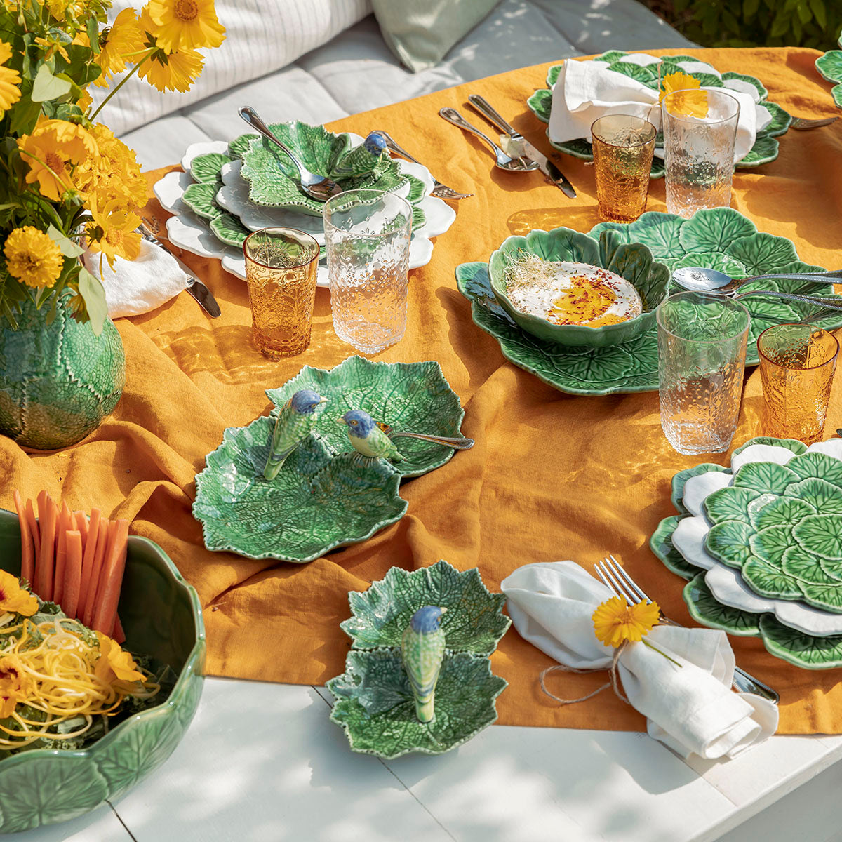 Bordallo Pinheiro Geranium Platter