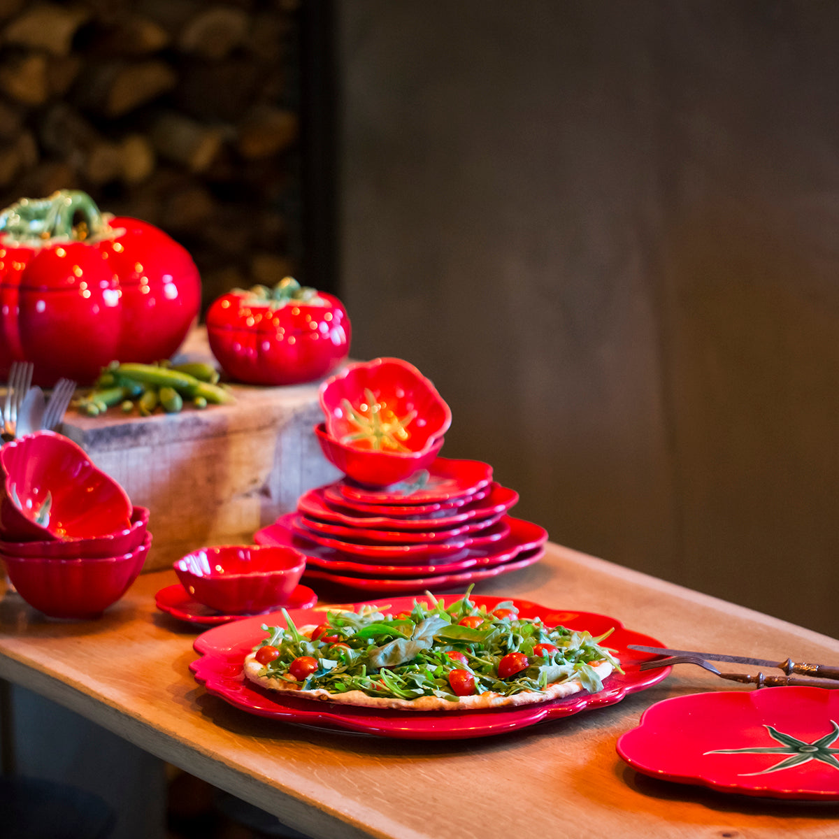An image of Bordallo Pinheiro Tomato Tureen