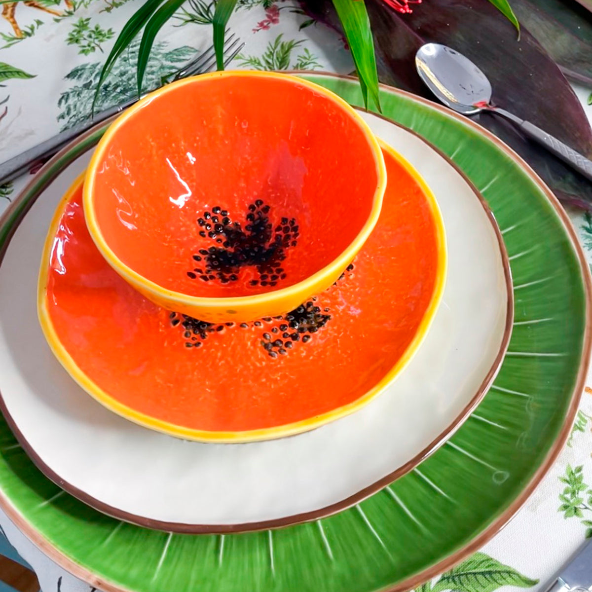 Bordallo Pinheiro Tropical Fruits Papaya Dessert Plate