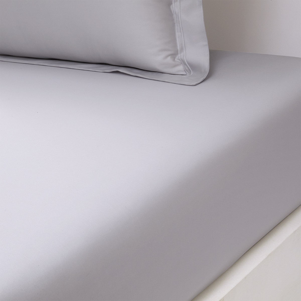 Yves Delorme Triomphe Fitted Sheet