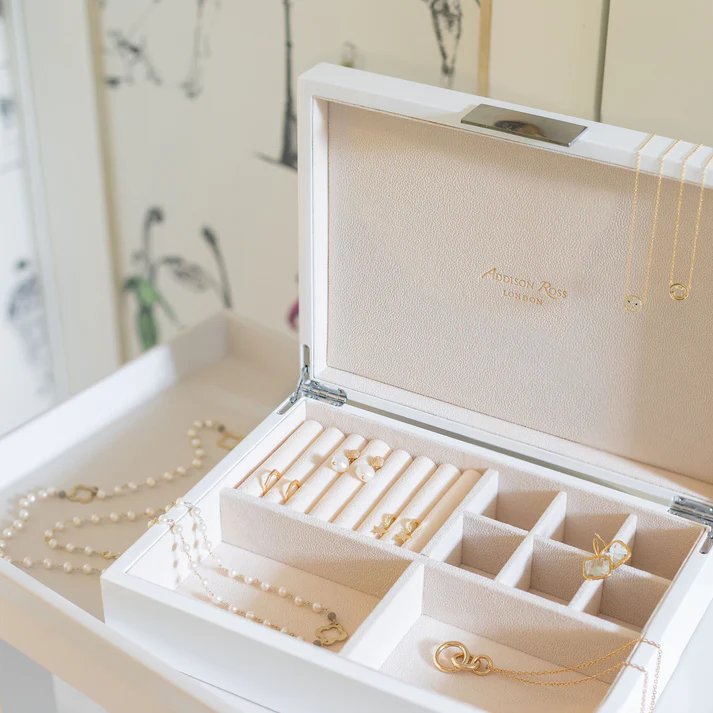 An image of Addison Ross Lacquer Jewelry Box