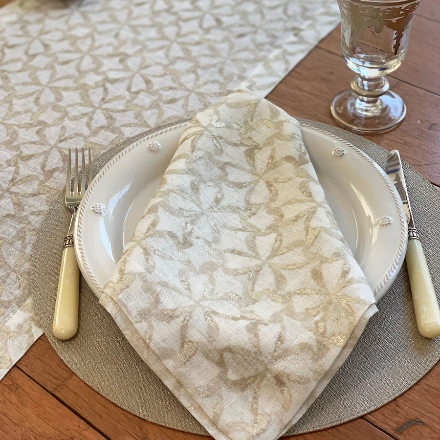 An image of Bodrum Shamrock Set of 4 Dinner Napkin