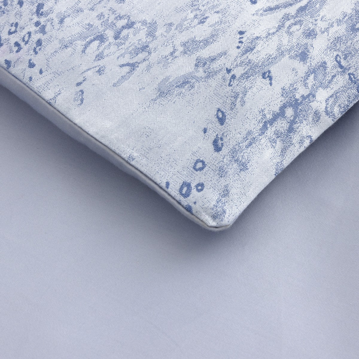 An image of Yves Delorme Ecumes Duvet Cover