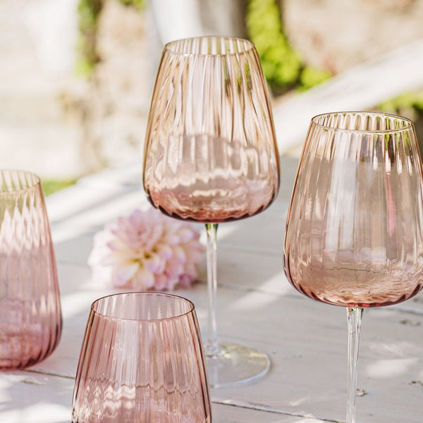 An image of Vietri Francesca Wine Glass