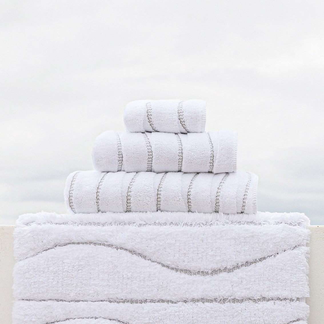An image of Graccioza Opera Bath Towel