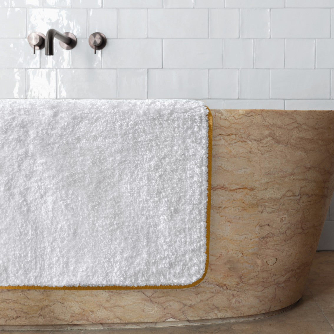 An image of Graccioza Portobello Bath Rug