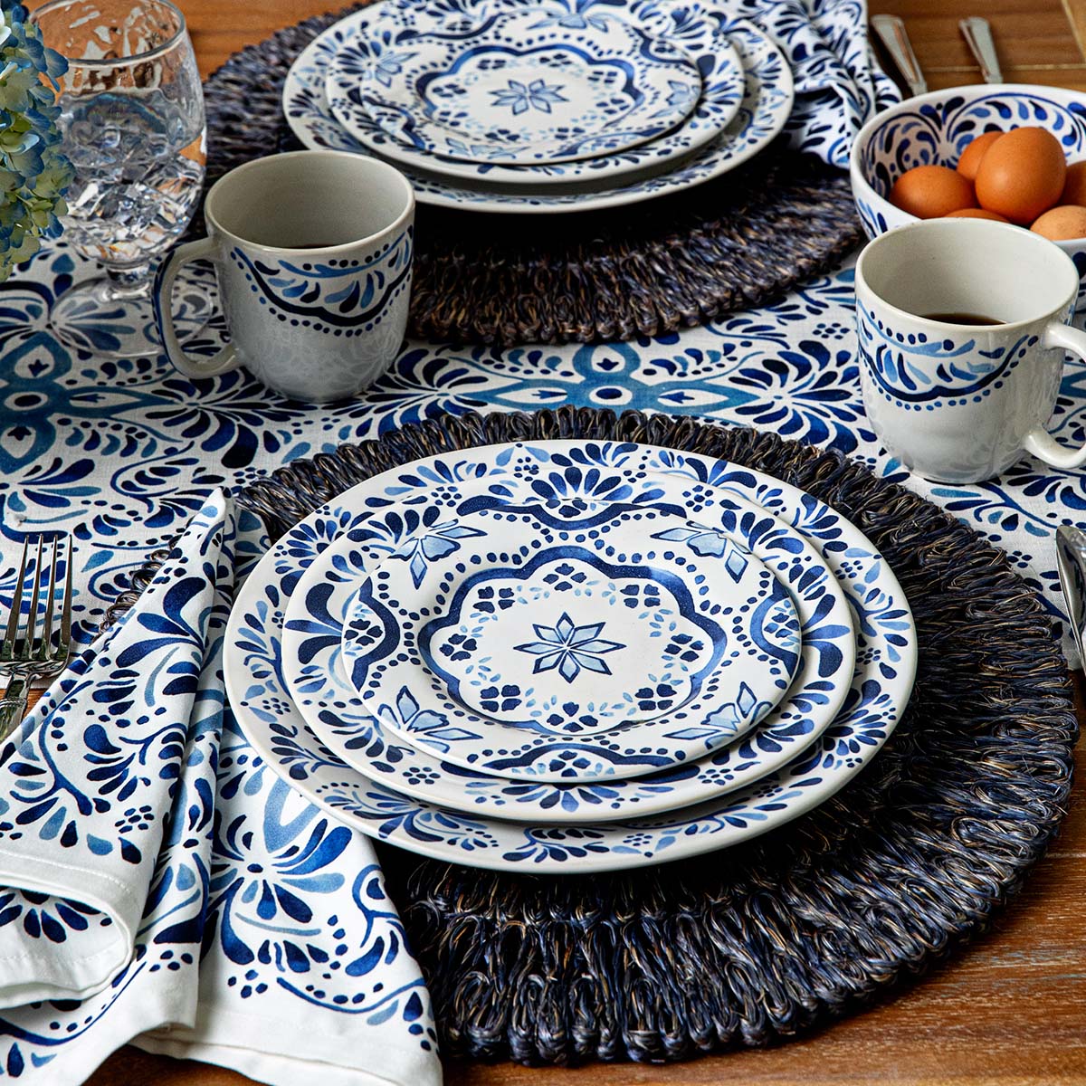 An image of Julisla Iberian Dessert / Salad Plate - Indigo