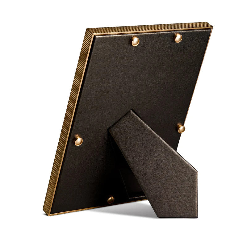 An image of L'Objet Kelly Behun Side Eye Frame
