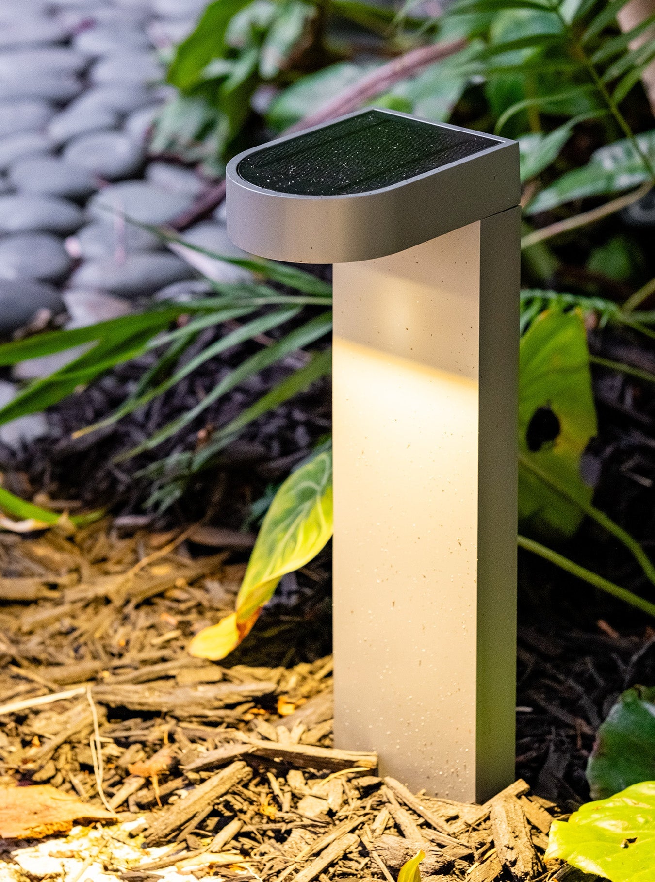 An image of Solzo Walkway Light